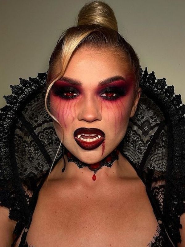 Halloween-Makeup-for-Beginner-vampire-drip
