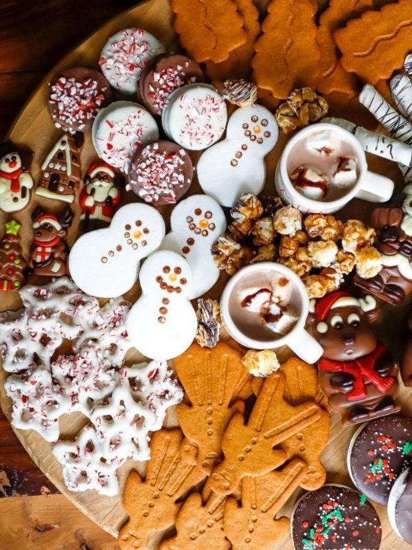 New-Year's-Eve-Charcuterie-Board-Ideas-for-Every-Party