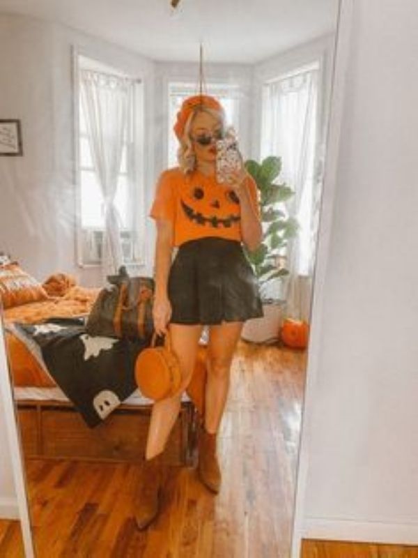 Smart-and-Spooky-Halloween-Costume-Ideas-for-Teachers-at-School