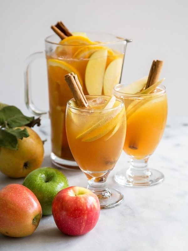 Thanksgiving-Punch-and-Cocktail-Ideas-for-Your-Holiday-Gathering