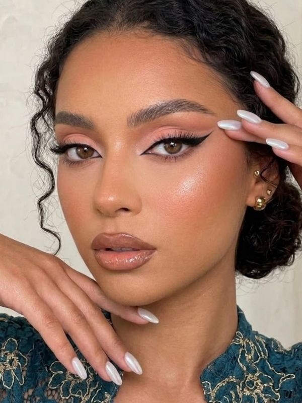Birthday-Nail-and-Makeup-Ideas-for-a-Glamorous-Celebration