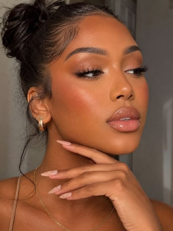 Birthday-Nail-and-Makeup-Ideas-for-a-Glamorous-Celebration