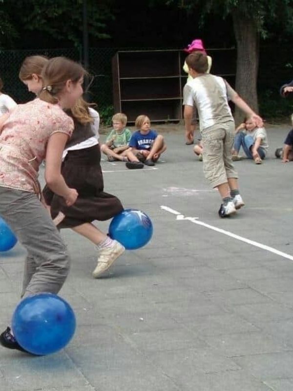 Fun-Camp-Games-for-Kids-to-Play-Outdoors