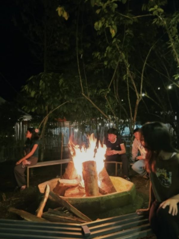 Fun-Campfire-Activities-for-Families-and-Friends
