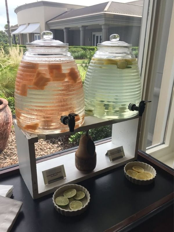 Hydration-Station-Ideas-to-Keep-Your-Guests-Refreshed