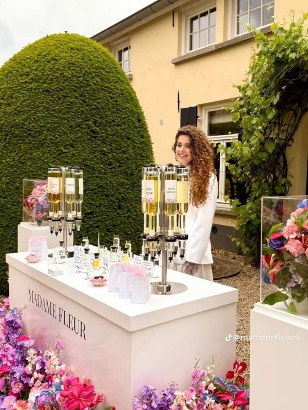 Luxury-Fragrance-Party-Ideas-for-an-Elegant-Celebration