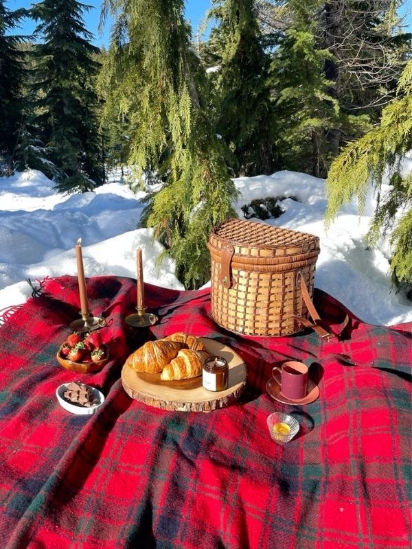 Snow-Date-Ideas-for-Couples