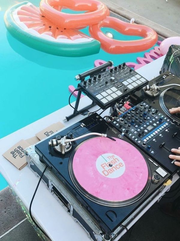 Teen-Pool-Party-Ideas-for-an-Unforgettable-Celebration