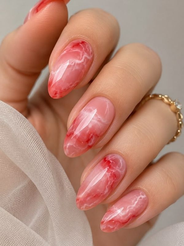 Valentine's-Day-Nail-Idea- for-a-Romantic-Manicure