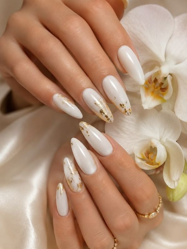 Valentine's-Day-Nail-Idea- for-a-Romantic-Manicure