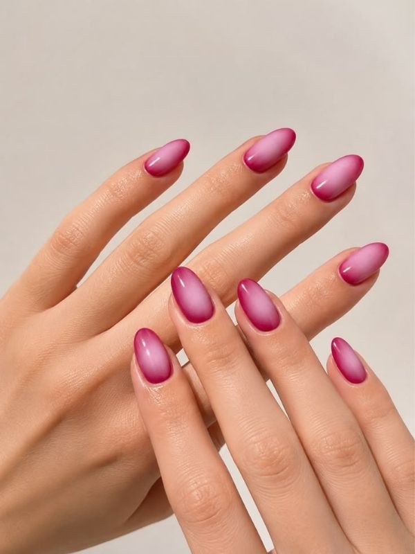 Valentine's-Day-Nail-Idea- for-a-Romantic-Manicure