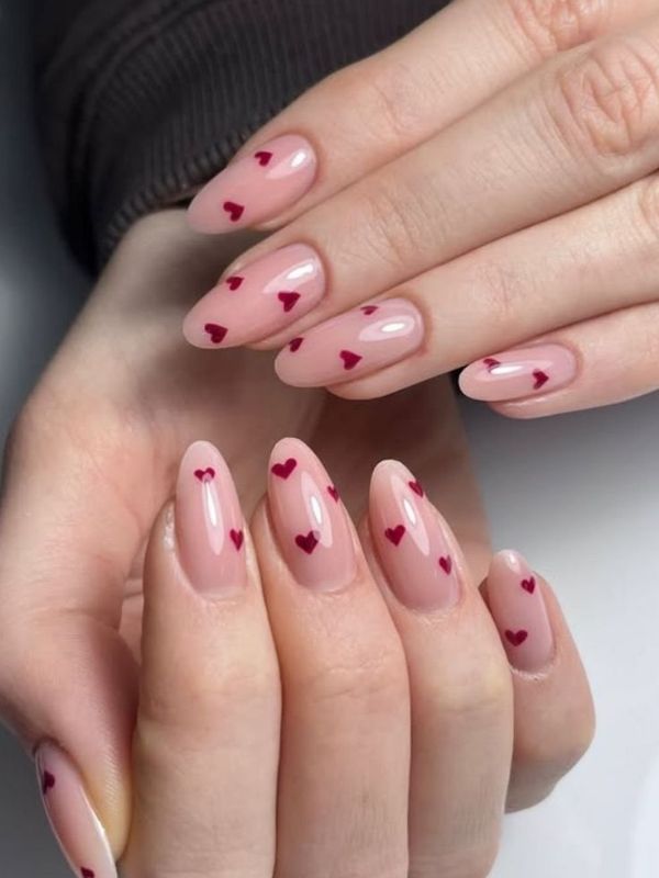 Valentine's-Day-Nail-Idea- for-a-Romantic-Manicure