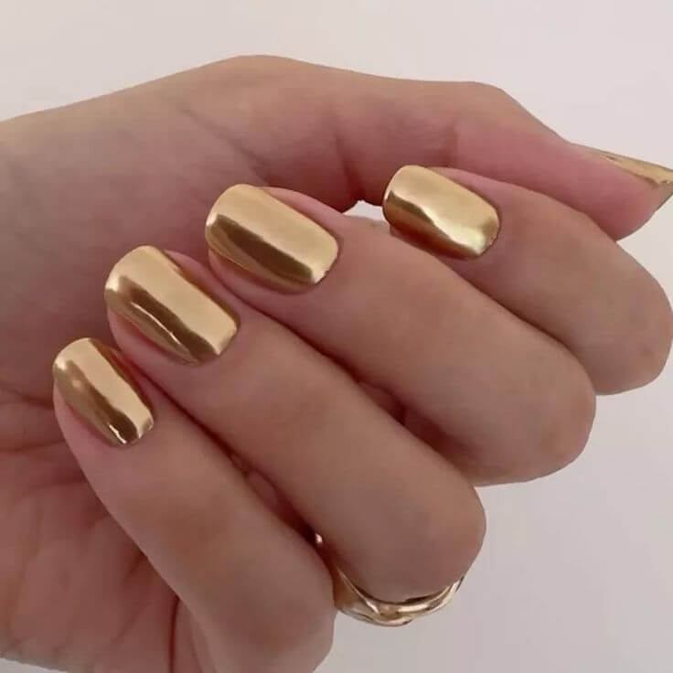 Brushed-gold-accent-60 Fall-and-Thanksgiving-nail-ideas-to-try-this-season
