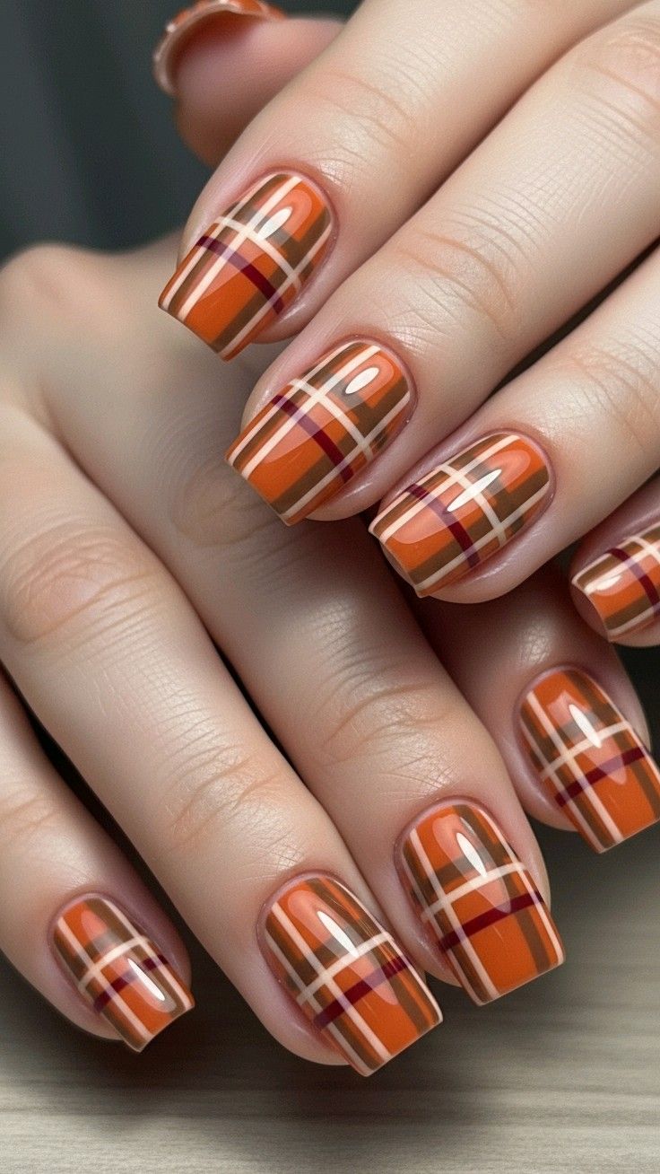Checkboard-in-fall-tone-nails