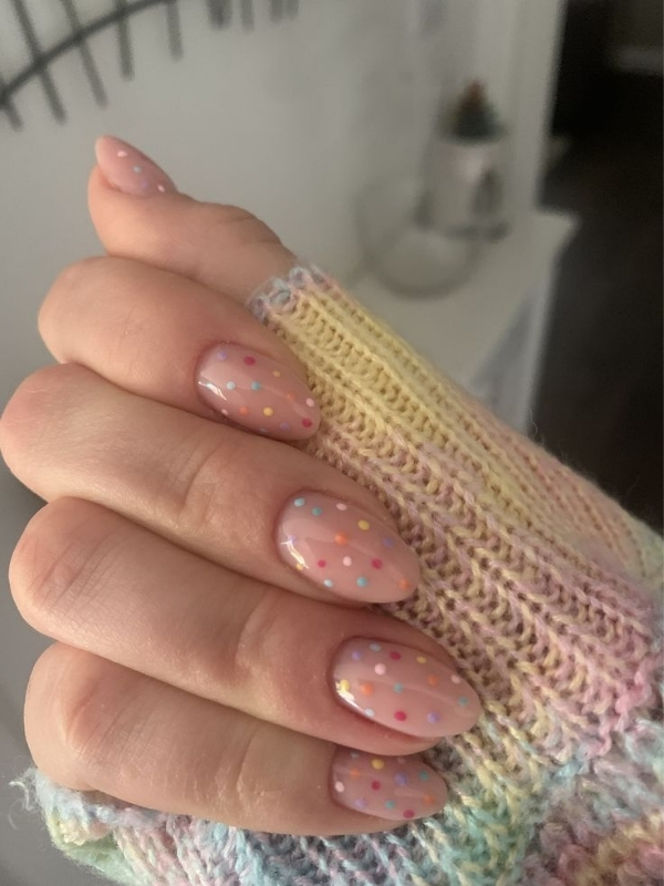 Cute-Polka-Dot-Nail-Designs-for-Short-Nails