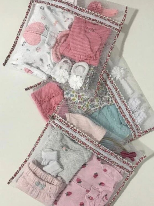 DIY-Baby-Travel-Kit-Essentials for-First-Time-Moms