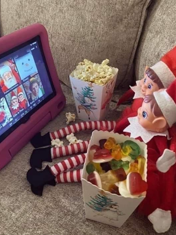 Easy-Elf-on-the -Shelf-Ideas-for-Kids