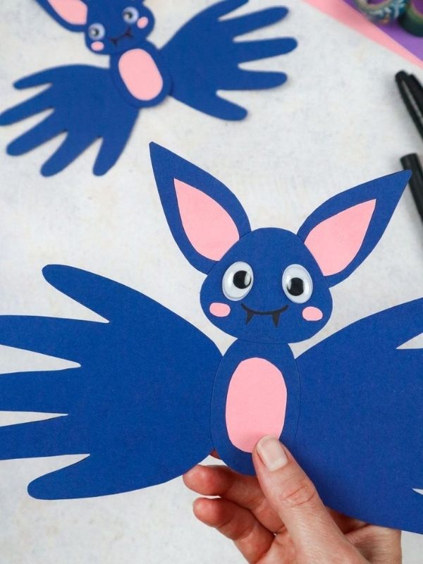 Easy-Halloween-Crafts-for-Kids-and-Adults