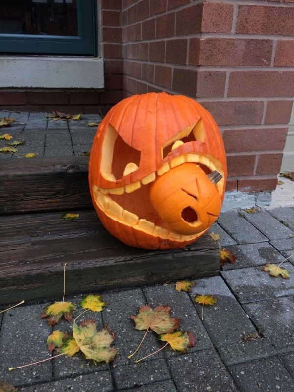 Easy-Pumpkin-Carving-Ideas-and-Stencils-for-Halloween