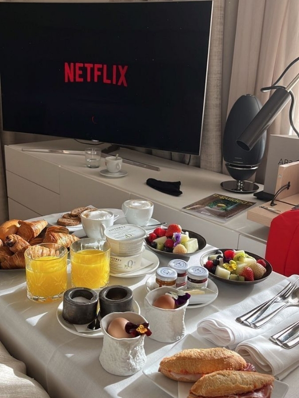 Fun-Movie-Night-Dinner-Themes-for-Families