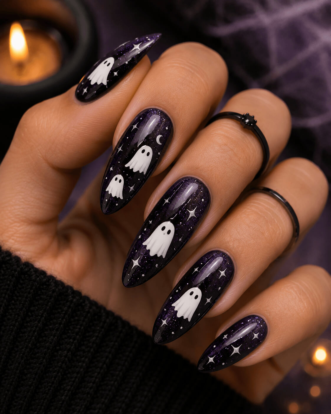 Ghost-30-Halloween-nail-ideas