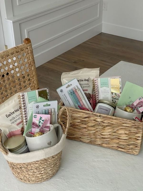 Halloween-Gift-Ideas-for-Teachers-They'll-Love