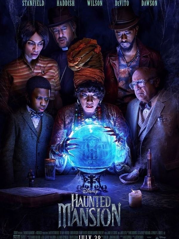 Halloween-Movie-Ideas-for-a-Spooky-Movie-Night