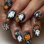 30-hallowee-nail-ideas-to-try-This-spooky-season