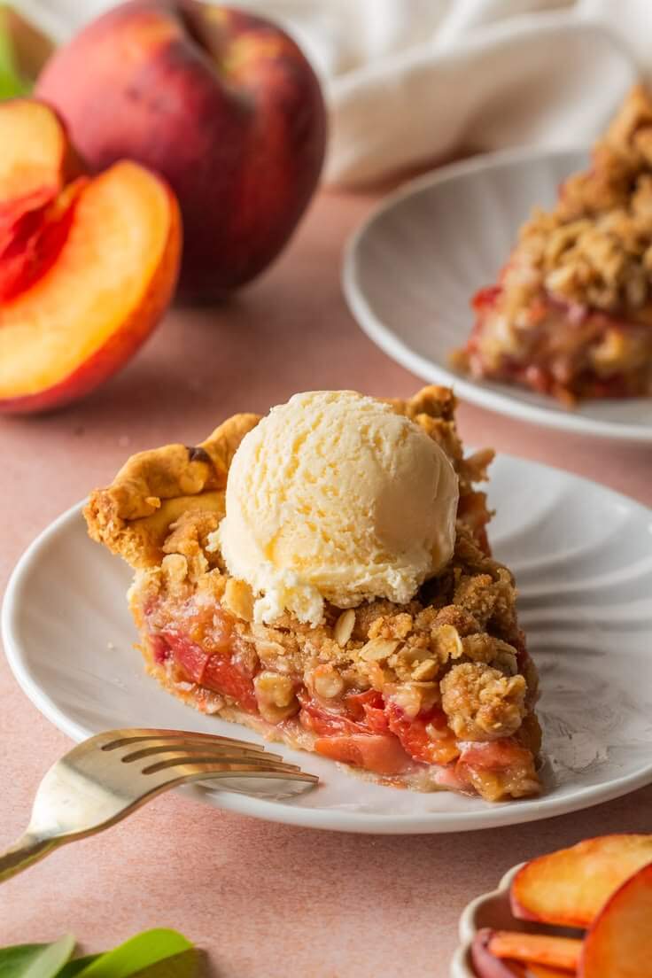 Peach-crumble-pie
