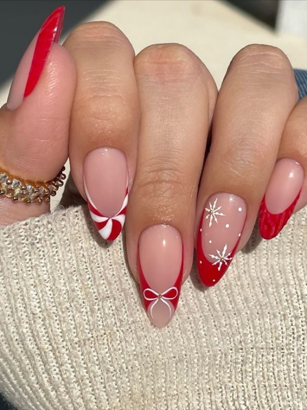 Simple-Christmas-Nail-Ideas-for-Women