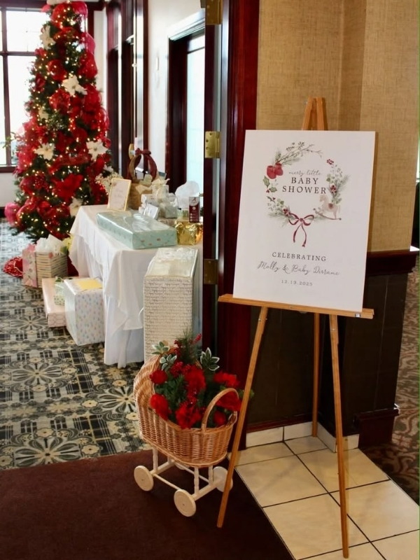 Unique-Christmas-Baby-Shower-Ideas