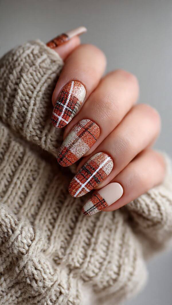 Woven-plaid-nails