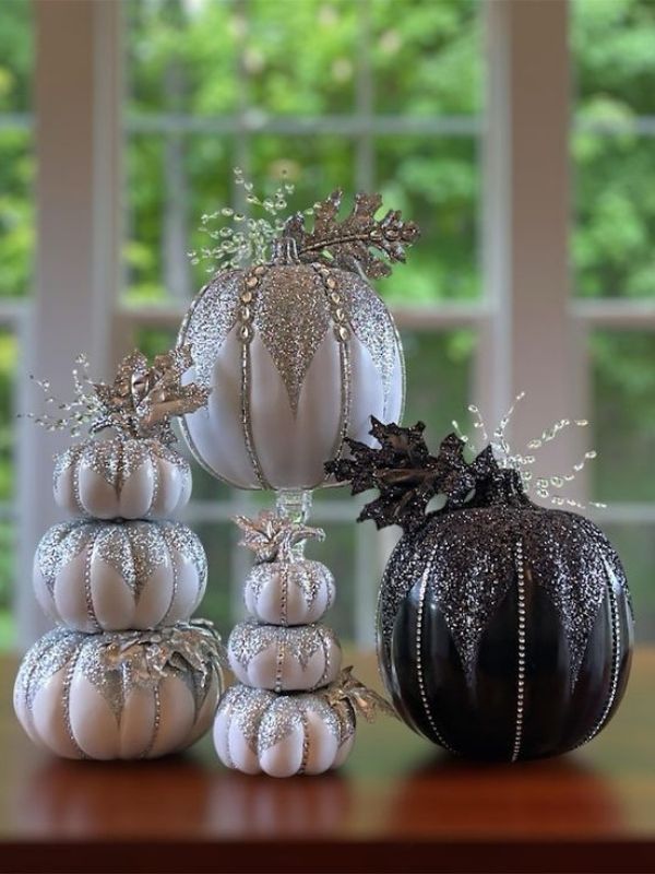 DIY-Pumpkin-Planter-Ideas-for-Halloween-Front-Porches