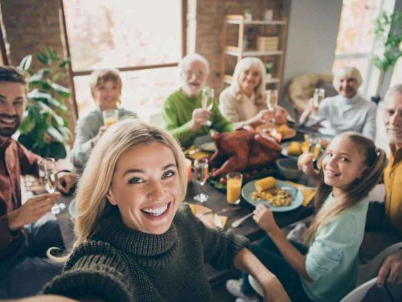 Featured-image-on-Thanksgiving-Picture-Album-Ideas-to-Capture-Special-Family-Memories