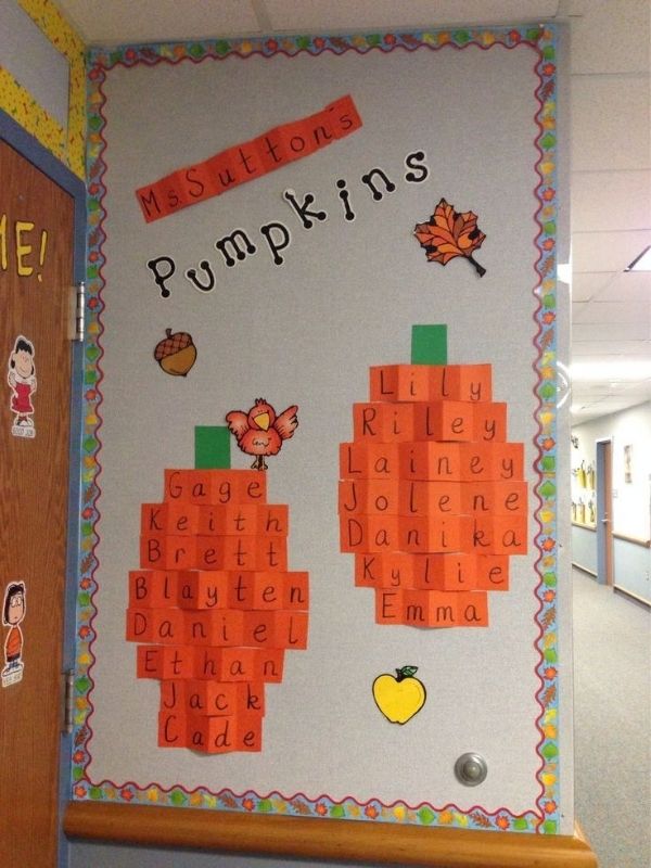 Halloween-Classroom-Decor-Ideas-for-Doors-Walls-and-Windows