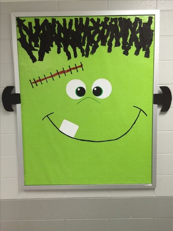 Halloween-Classroom-Decor-Ideas-for-Doors-Walls-and-Windows