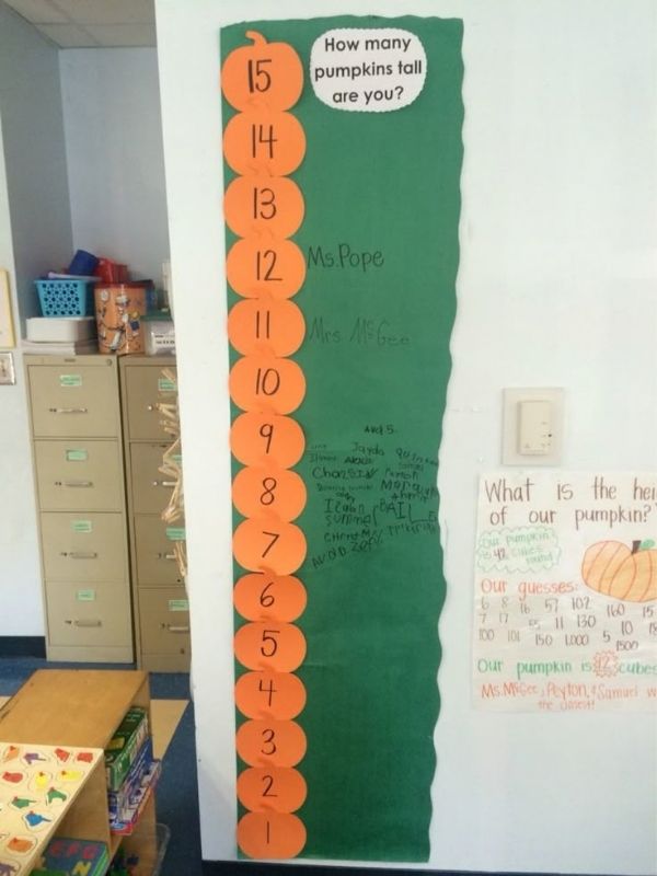 Halloween-Classroom-Decor-Ideas-for-Doors-Walls-and-Windows