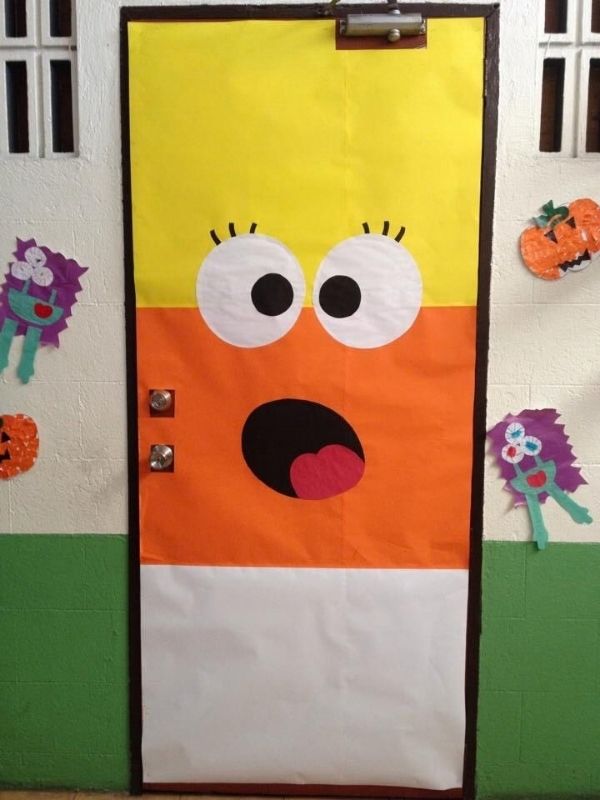 Halloween-Classroom-Decor-Ideas-for-Doors-Walls-and-Windows