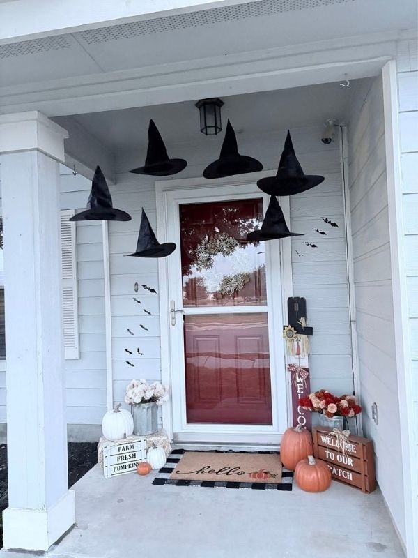 Halloween-Classroom-Decor-Ideas-for-Doors-Walls-and-Windows