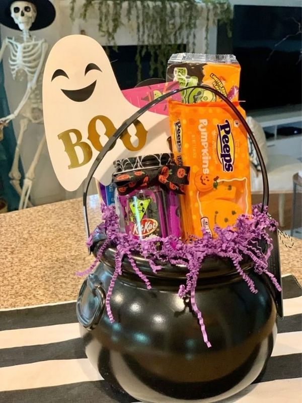 Halloween-Spooky-Basket-Ideas-for-Kids-Teens-and-Adults