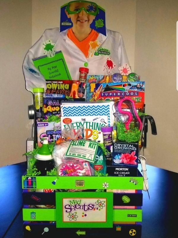 Halloween-Spooky-Basket-Ideas-for-Kids-Teens-and-Adults