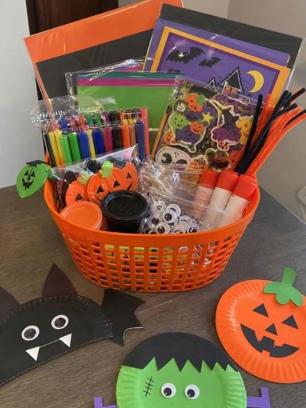 Halloween-Spooky-Basket-Ideas-for-Kids-Teens-and-Adults