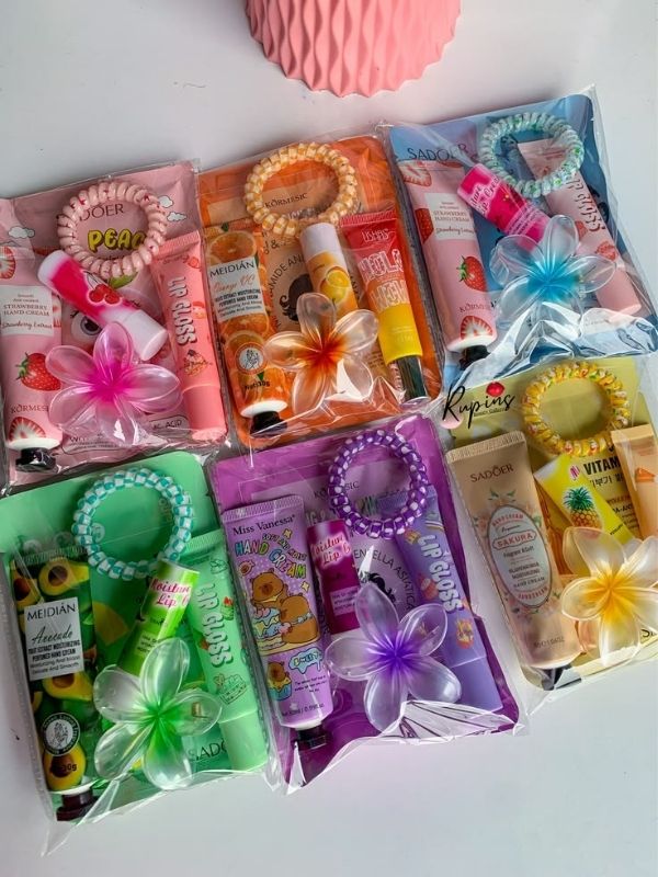 Party-Favor-Gift-Ideas-for-Guests-of-All-Ages