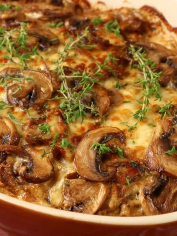 Thanksgiving-Casserole-Recipes-Everyone-Will-Love-and-Go-Back-for-Seconds