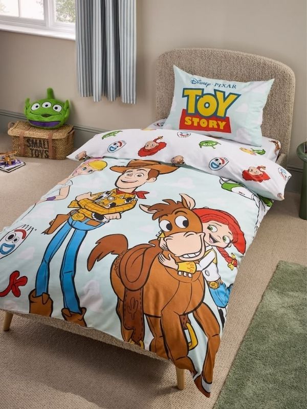 Toy-Story-Bedroom-Ideas-for-Kids-Who-Love-Disney-and-Pixar